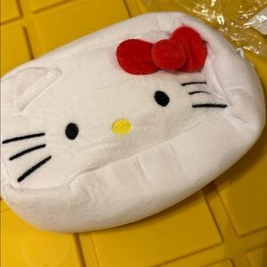 Hello Kitty Plush Pouch